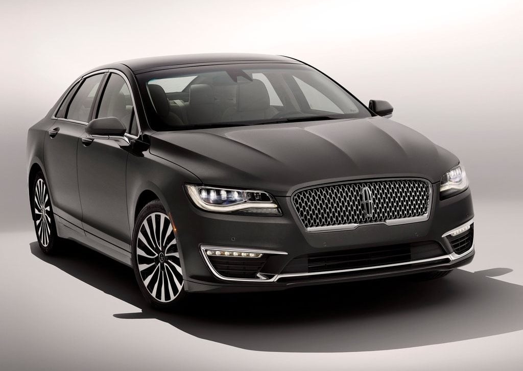 Lincoln MKZ exterior - Front Right Angled