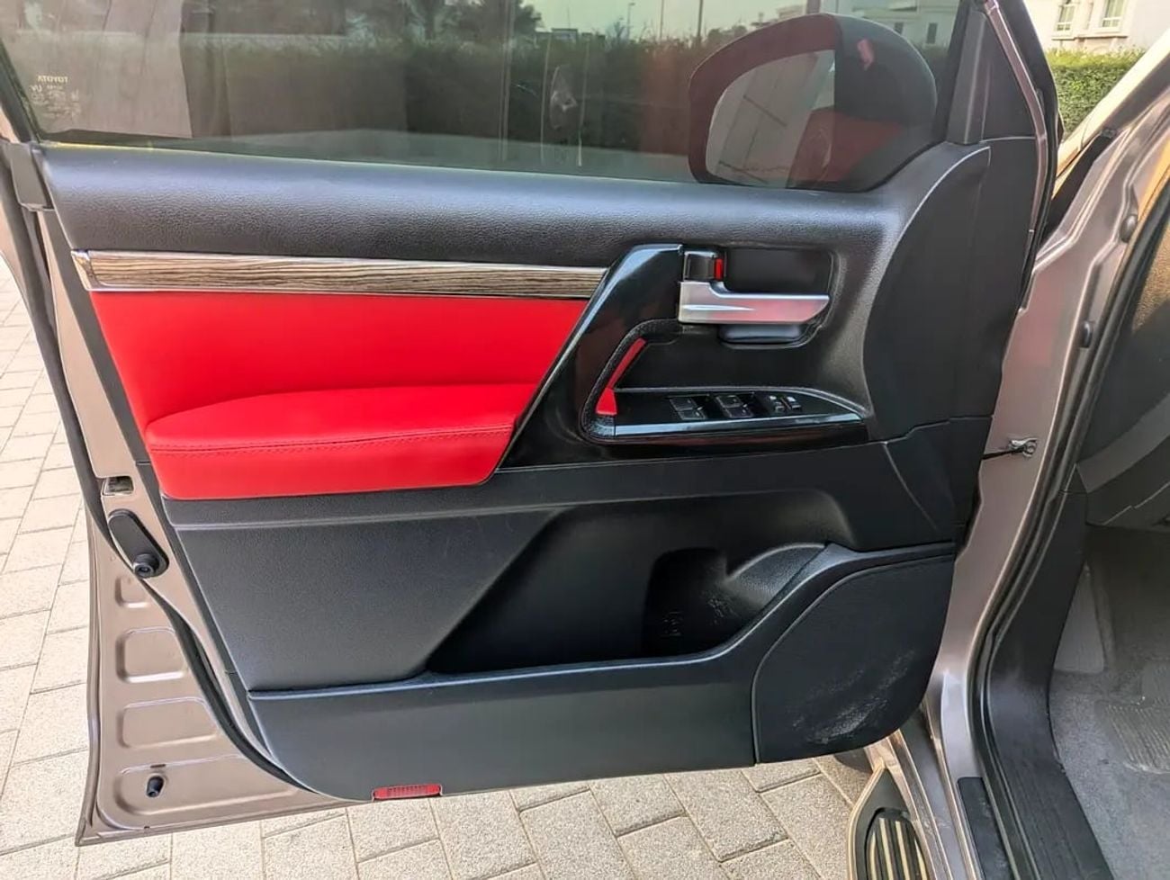 Toyota Land Cruiser GXR Facelifted 2025 GCC Specs - Interior and Exterior Excellent Condition