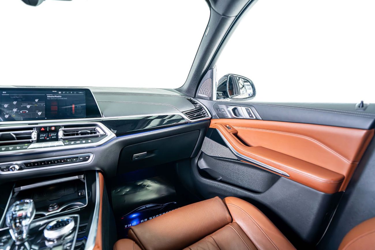 BMW X5 M50i 4.4L Service History- Exclusive colour -M Sport Package