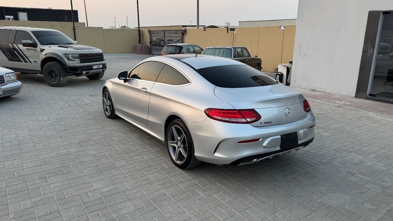 مرسيدس بنز C 300 كوبيه 2.0 L Turbo 4Matic