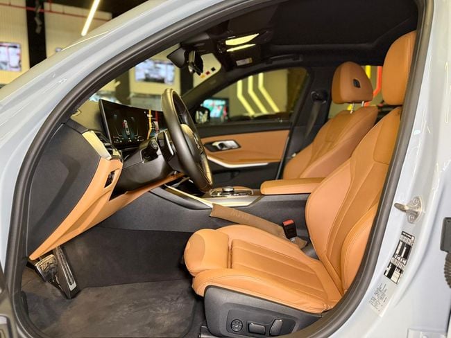BMW 3 Series 320i 2024 BMW 3-Series 320i M-Kit Perfect Condition 2 Years Full Warranty, миниатюра 29