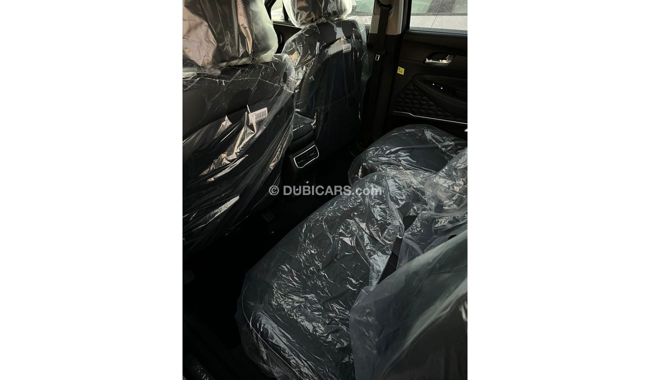 Hyundai Santa Fe 2.5 L 4x4 Panoramic roof  360 camera  Heated seat  Ventilation seat