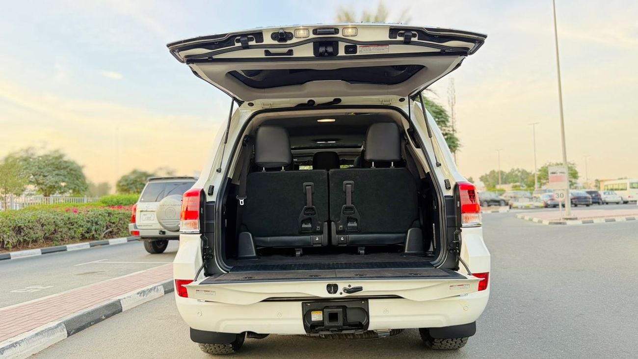 تويوتا لاند كروزر -