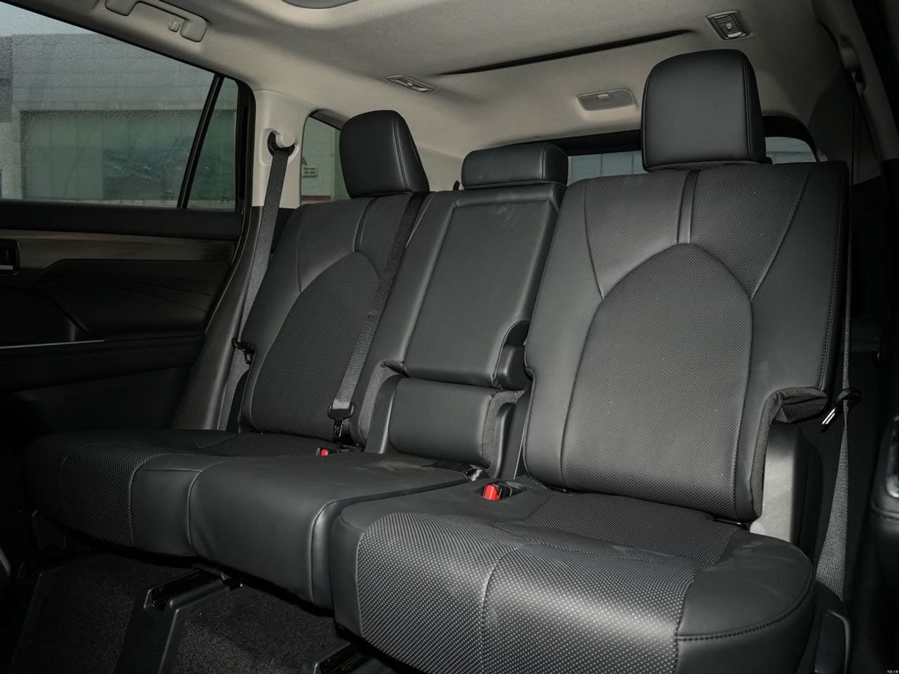 Toyota Highlander -2.5L Uitimate  Hybrid  Export 2026 Toyota Higander 2.5L Uitimate  Hybrid  Export