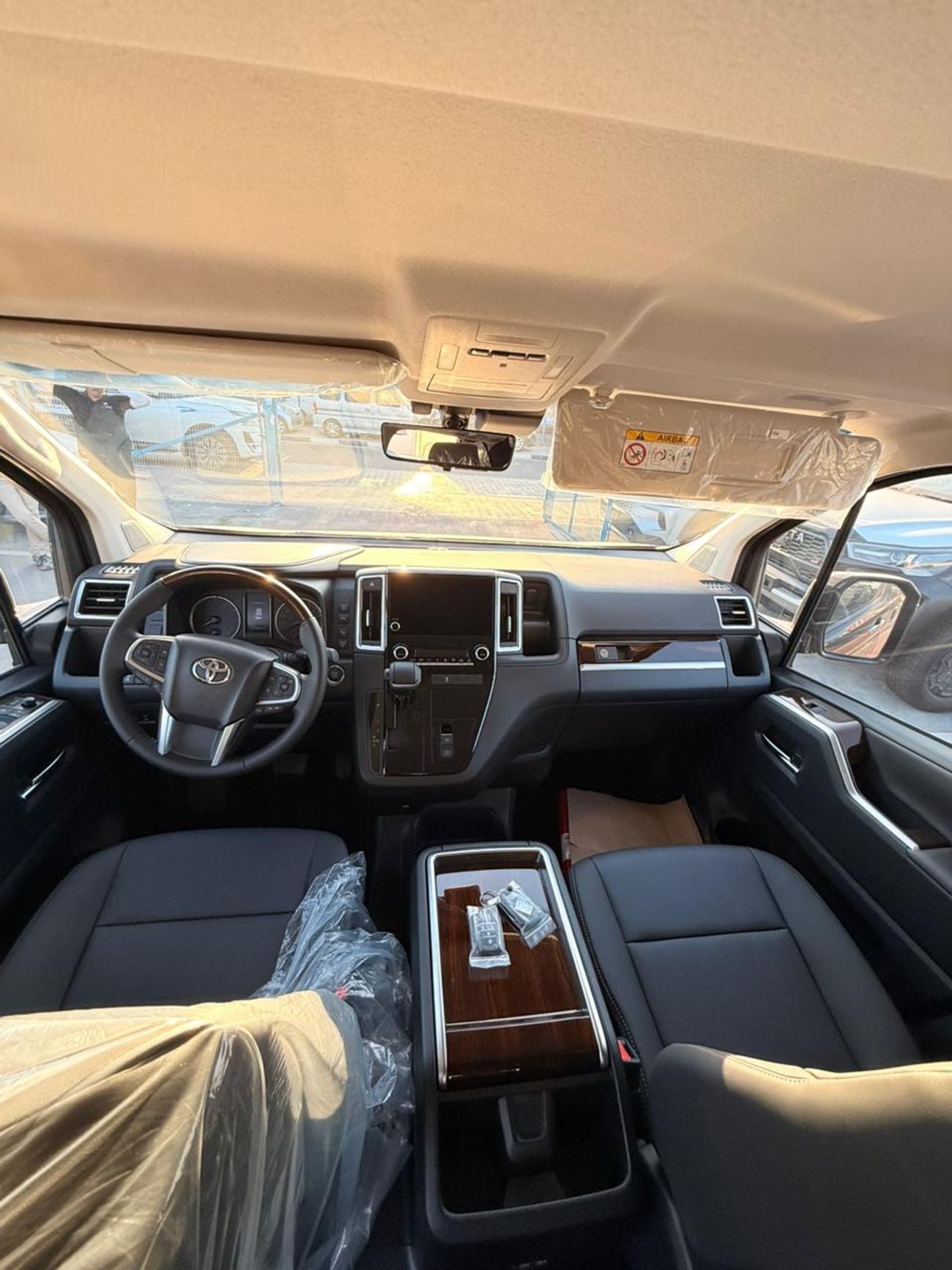 Toyota Granvia PREMIUM Luxury