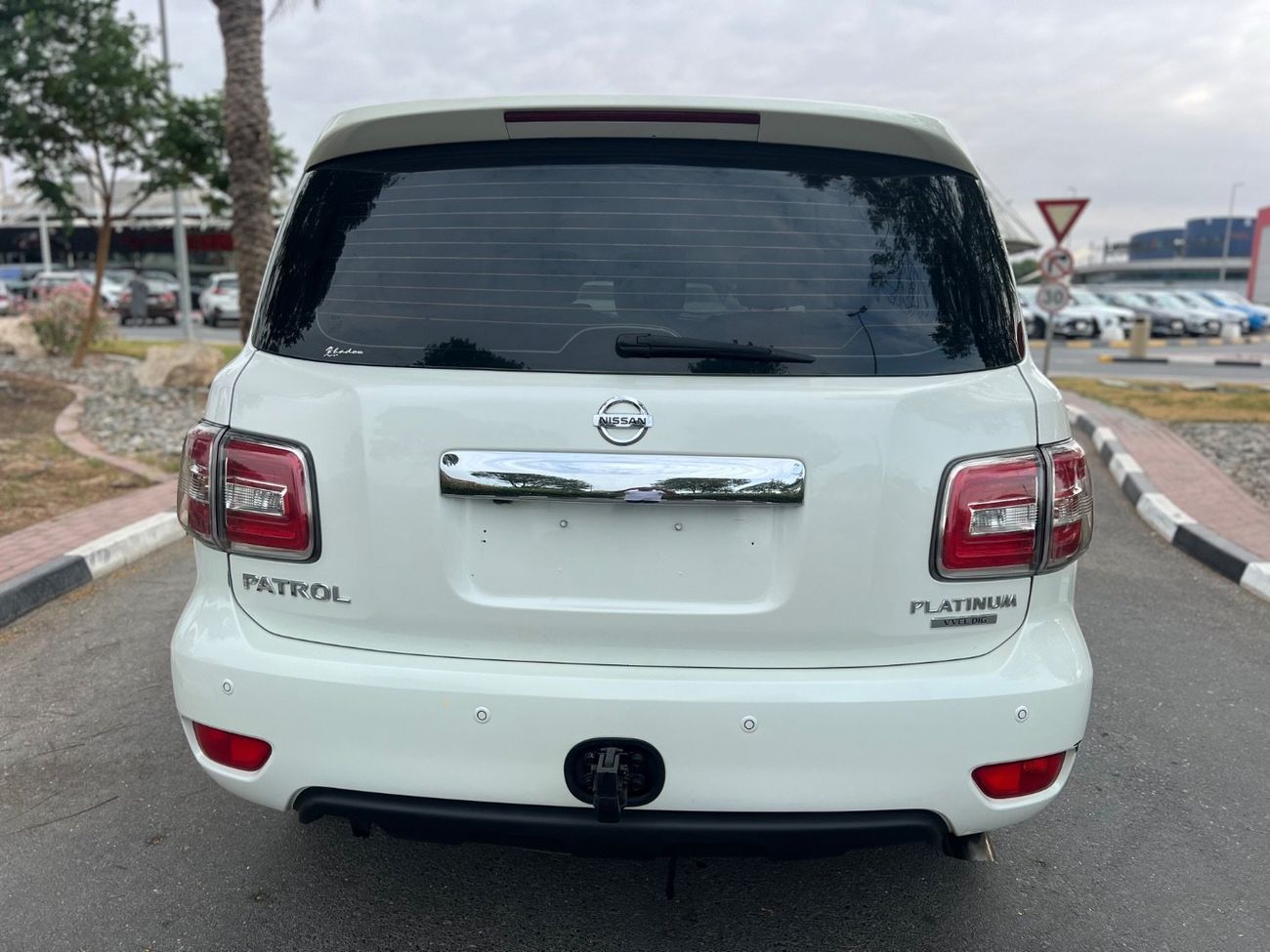نيسان باترول LE Platinum 5.6L
