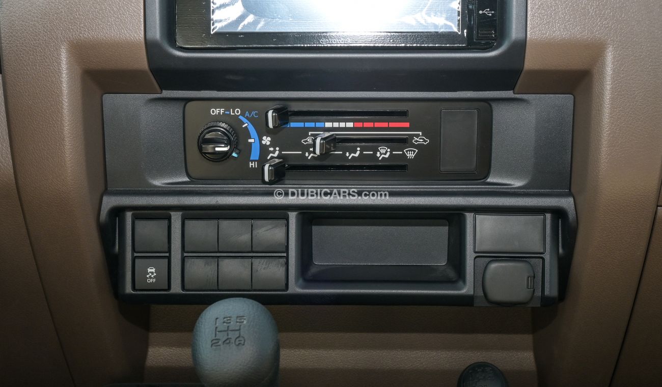 Toyota Land Cruiser Pick Up LC79 DC 4.5L V8 MT YM 2024 (DIFF-LOCK)
