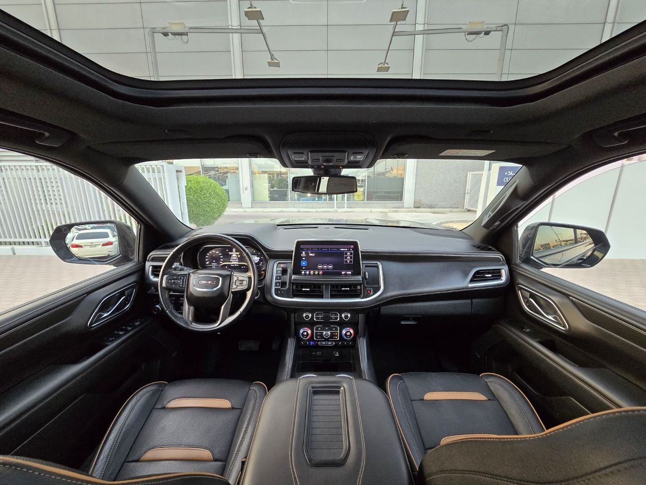 GMC Yukon AT4 5.3L GMC YUKON AT4 2022// GCC// UNDER WARRANTY// FSH// ORIGINAL PAINT