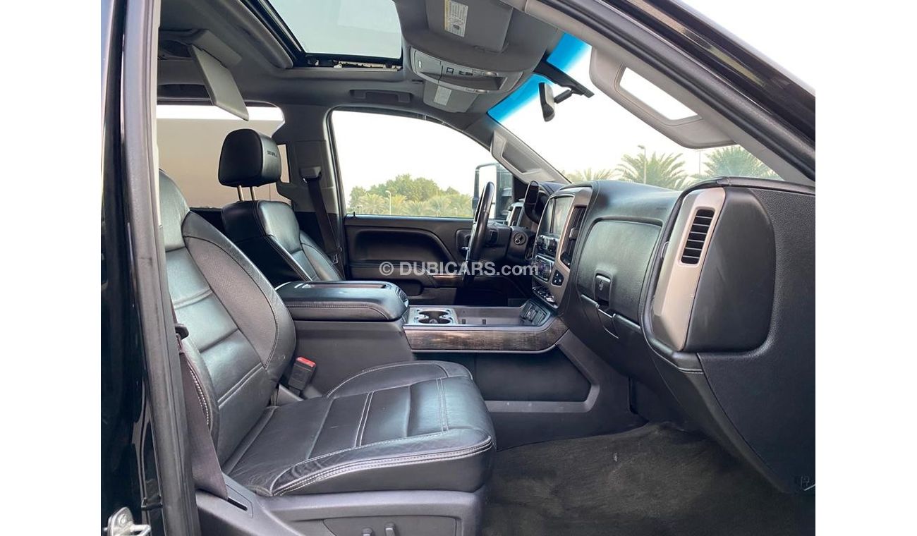 GMC Sierra 3500 HD Denali GMC Sierra Denali HD 2015 Diesel Perfect Condition - Accident Free