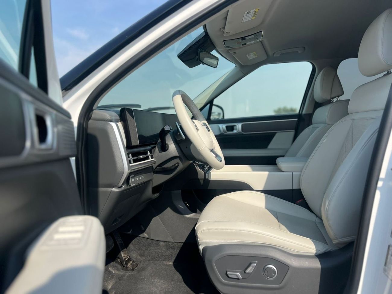 هيونداي سانتا في 2025 Hyundai Santa Fe New Shape 2.5L V4 - SEL Premium - Leather seat - Auto Trunk - 7 Seater - 12000