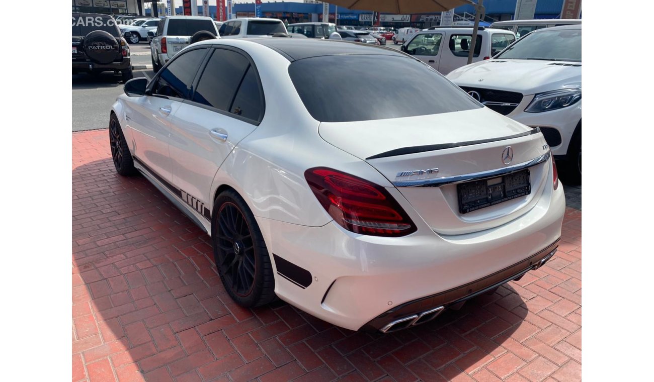 مرسيدس بنز C 63 AMG Edition 1