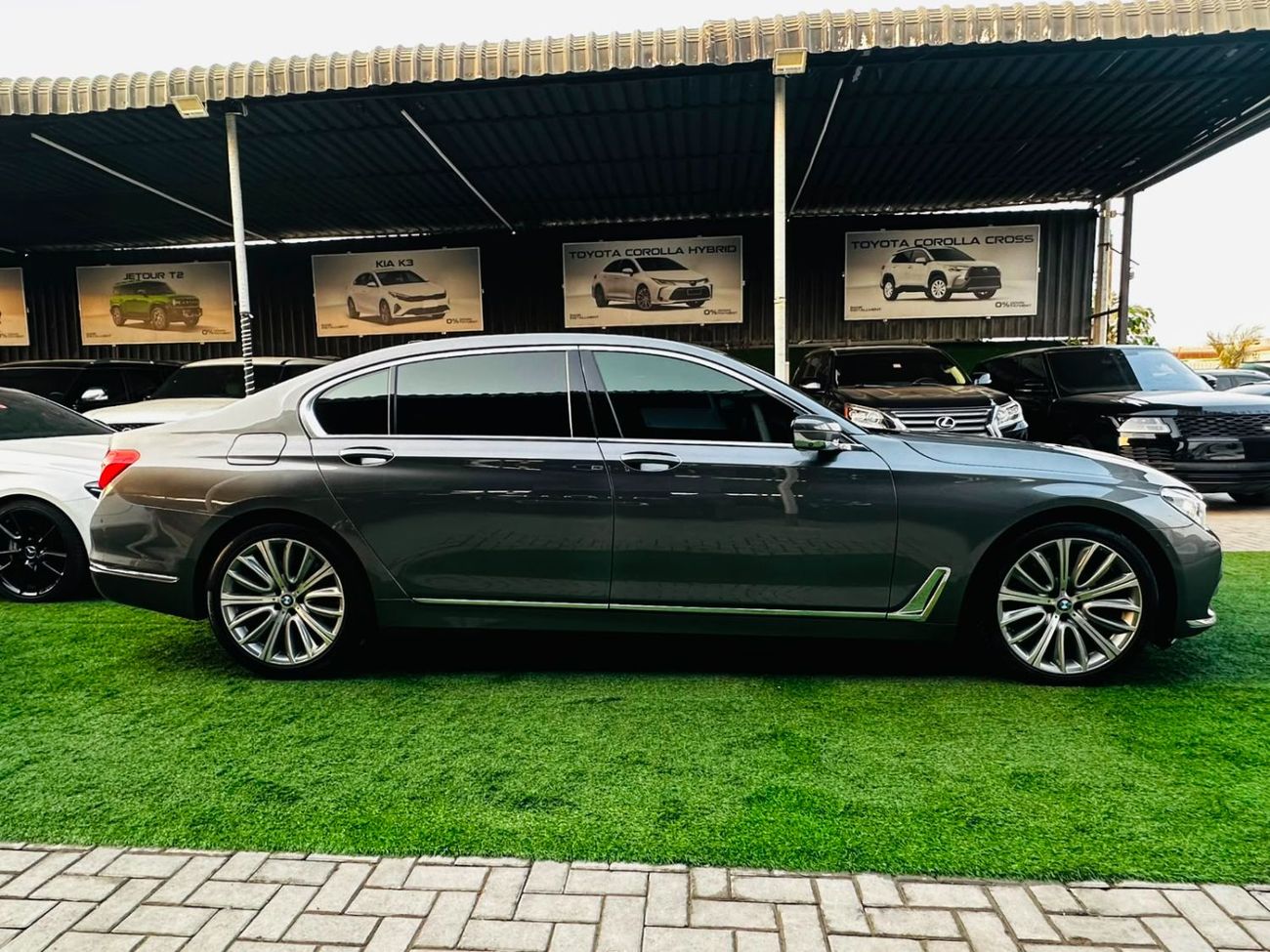 بي أم دبليو 740Li PURE EXCELLENCE