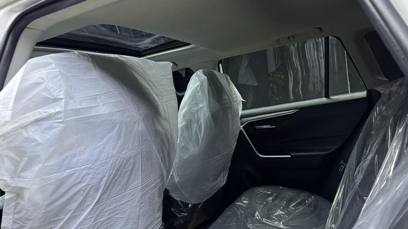 تويوتا راف ٤ XLE Full Option