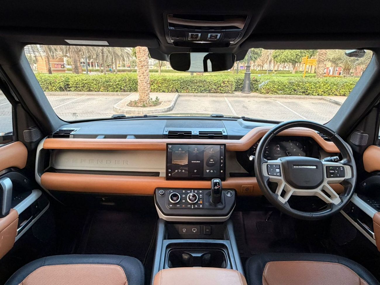 لاند روفر ديفندر diesel 3.0 liter ,right hand ,automatic