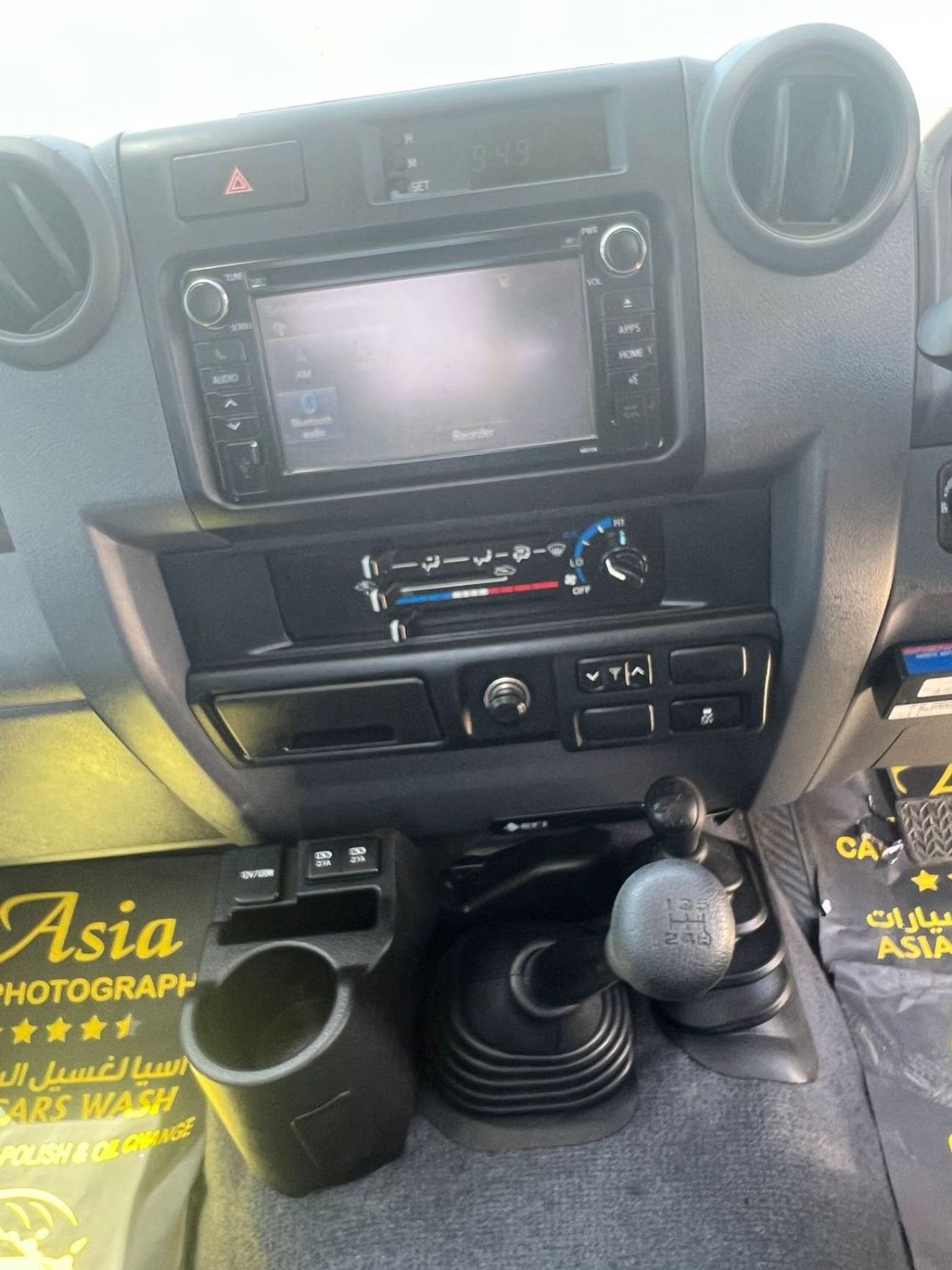 تويوتا لاند كروزر DIESEL ENGINE ,RIGH HAND DRIVE ,4.5 LITER ,MANUAL GEAR