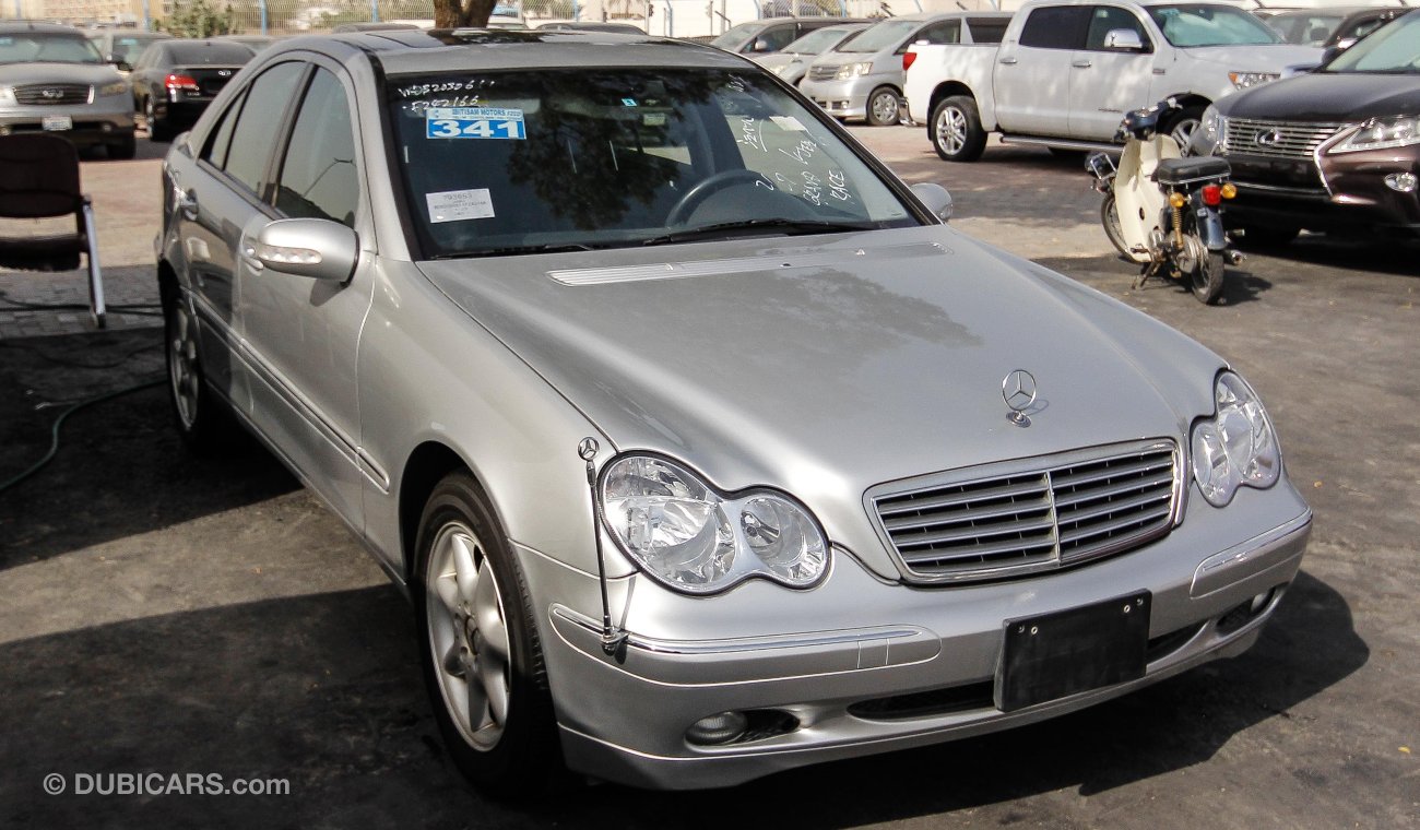 Mercedes-Benz C 240