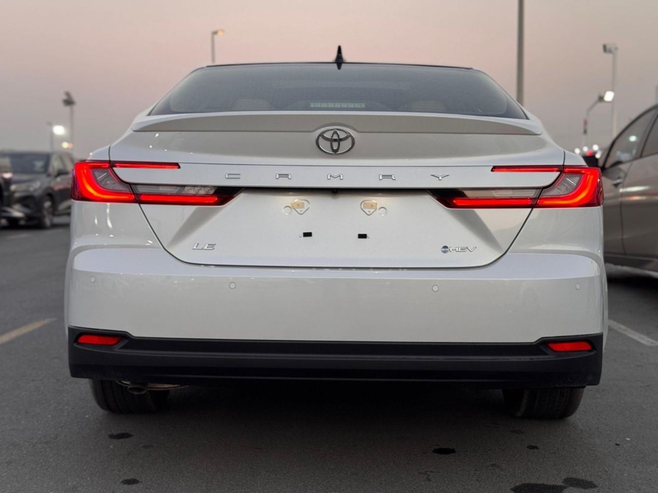 Toyota Camry 2.5L HYBRID LE AUTOMATIC TRANSMISSION ( FOR RE-EXPORT ONLY )