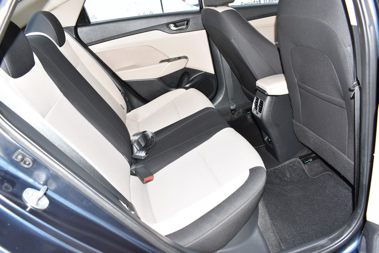 Hyundai Accent AED 719 PM | 1.6L GL SMART GCC DEALER WARRANTY