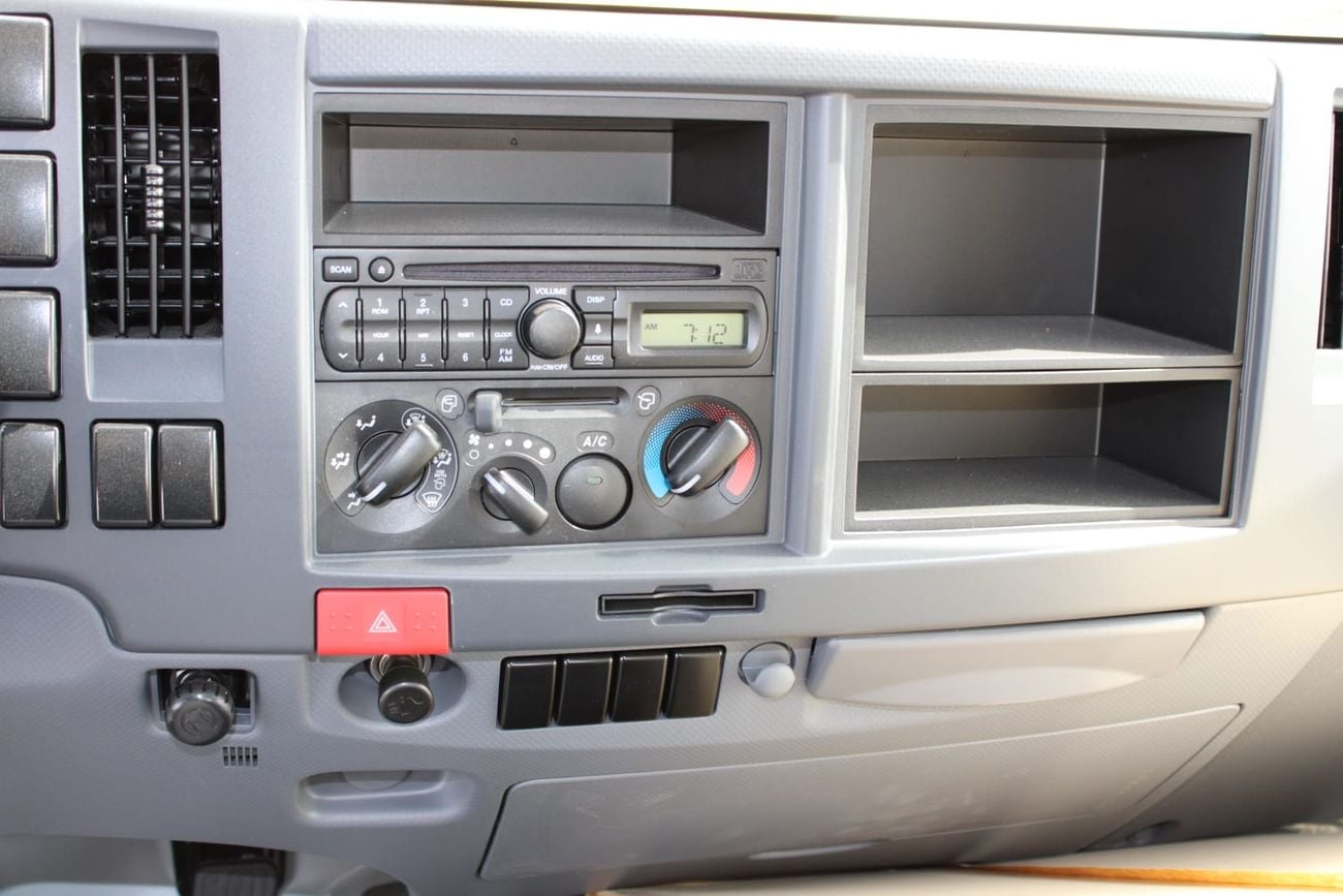 إيسوزو NPR شاحنة تجارية إيسوزو NPR 71 | ديزل موثوق | صفقات بالجملة | تصدير |