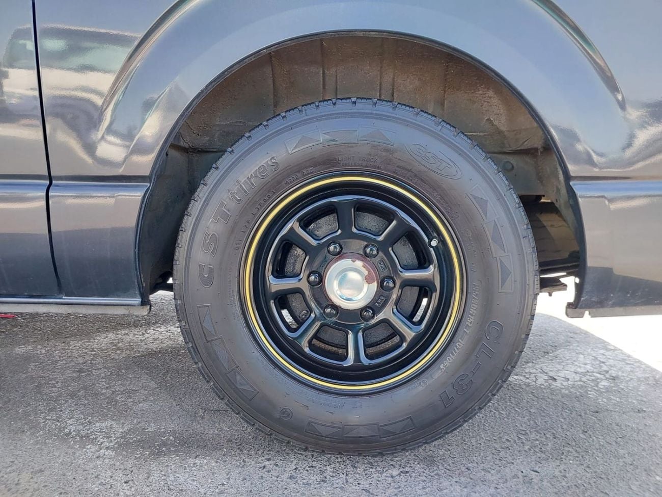 تويوتا هاياس (RAMADAN OFFER) TOYOTA HIACE VAN RHD 2005 MODEL 2.0 L PETROL AUTOMATIC(PM26783)