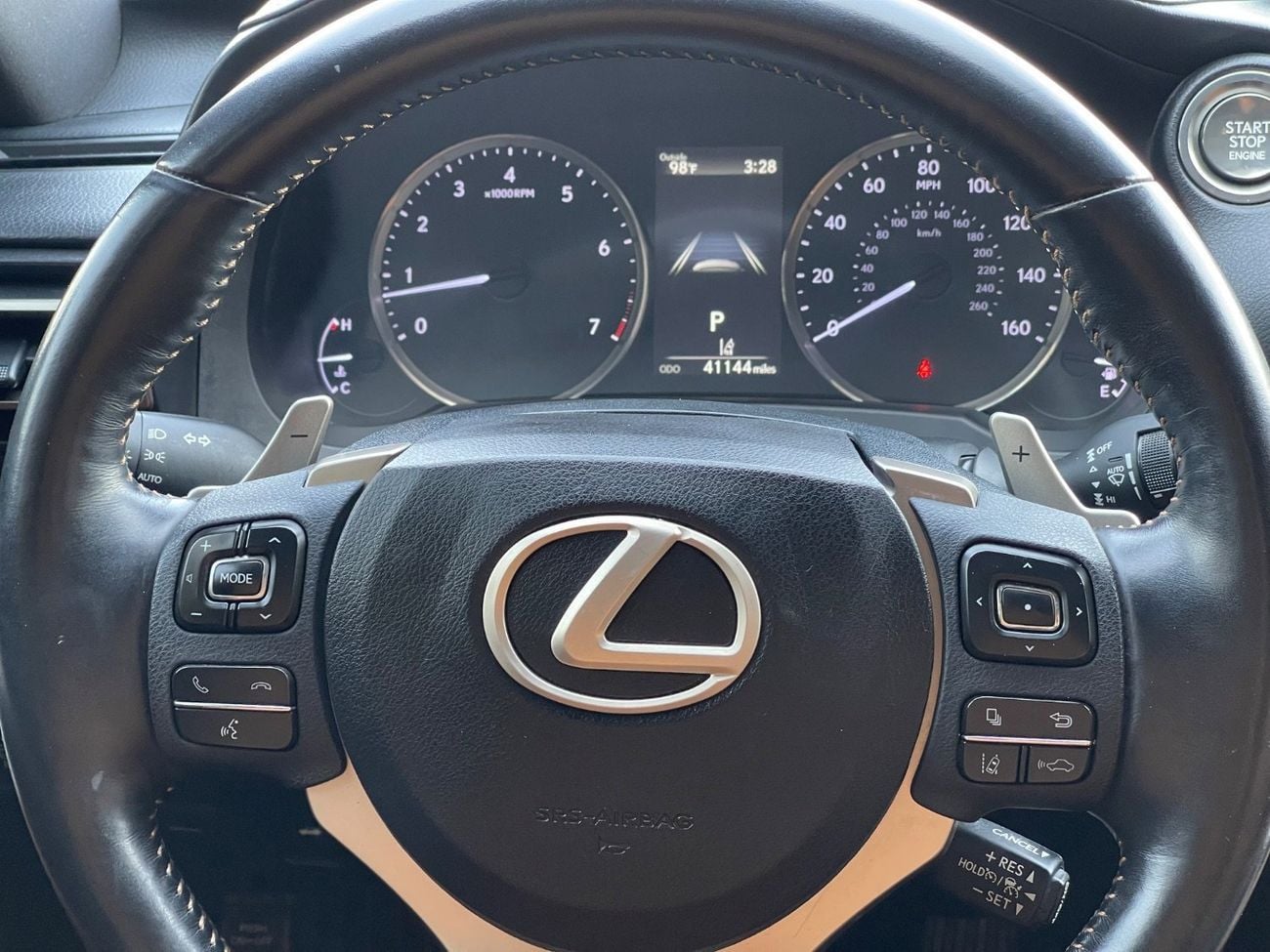 لكزس RC 350 F SPORT PLATINUM 3.5L V6 / SUNROOF / RADAR / REAR WHEEL DRIVE / BIG RIMS / COOLING AND HEATING SEATS