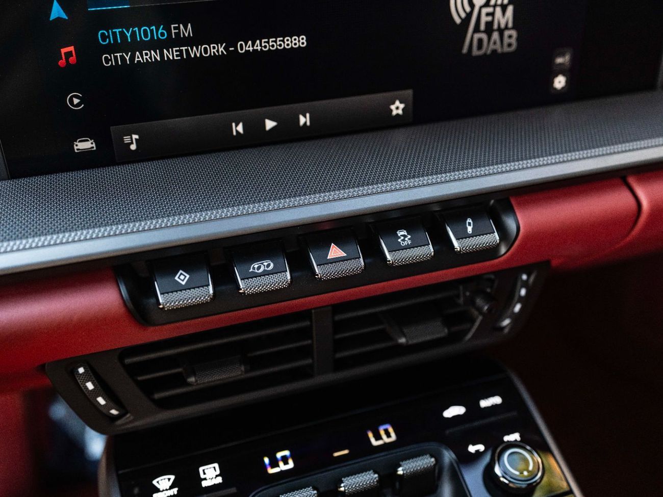 Porsche 911 Carrera 3.0L (444 HP) Coupe