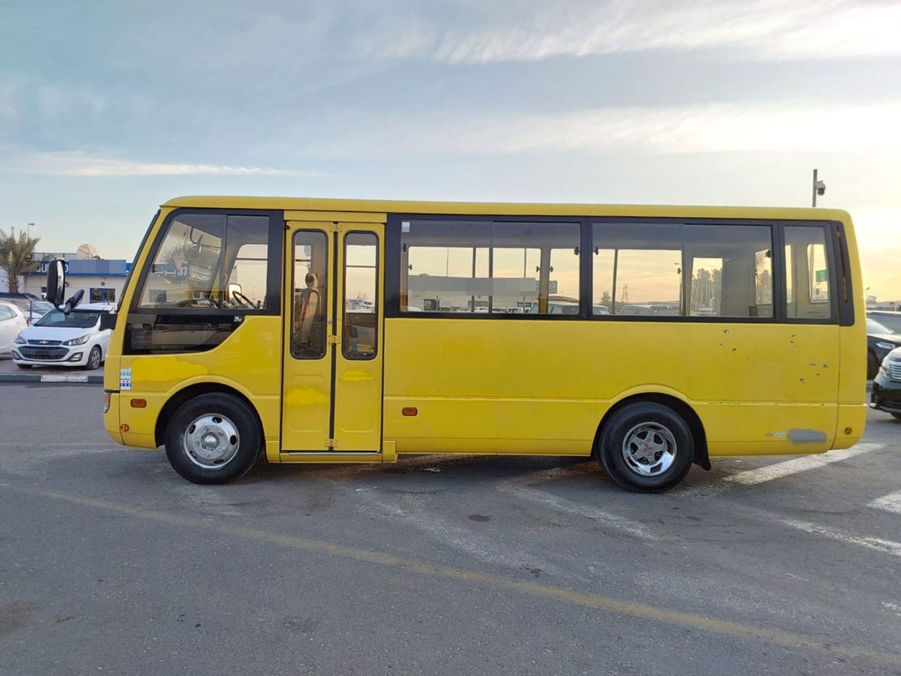 ميتسوبيشي روزا MITSUBISHI ROSA BUS RHD 2004 MODEL 4.2 L DIESEL AUTOMATIC(PM00674)