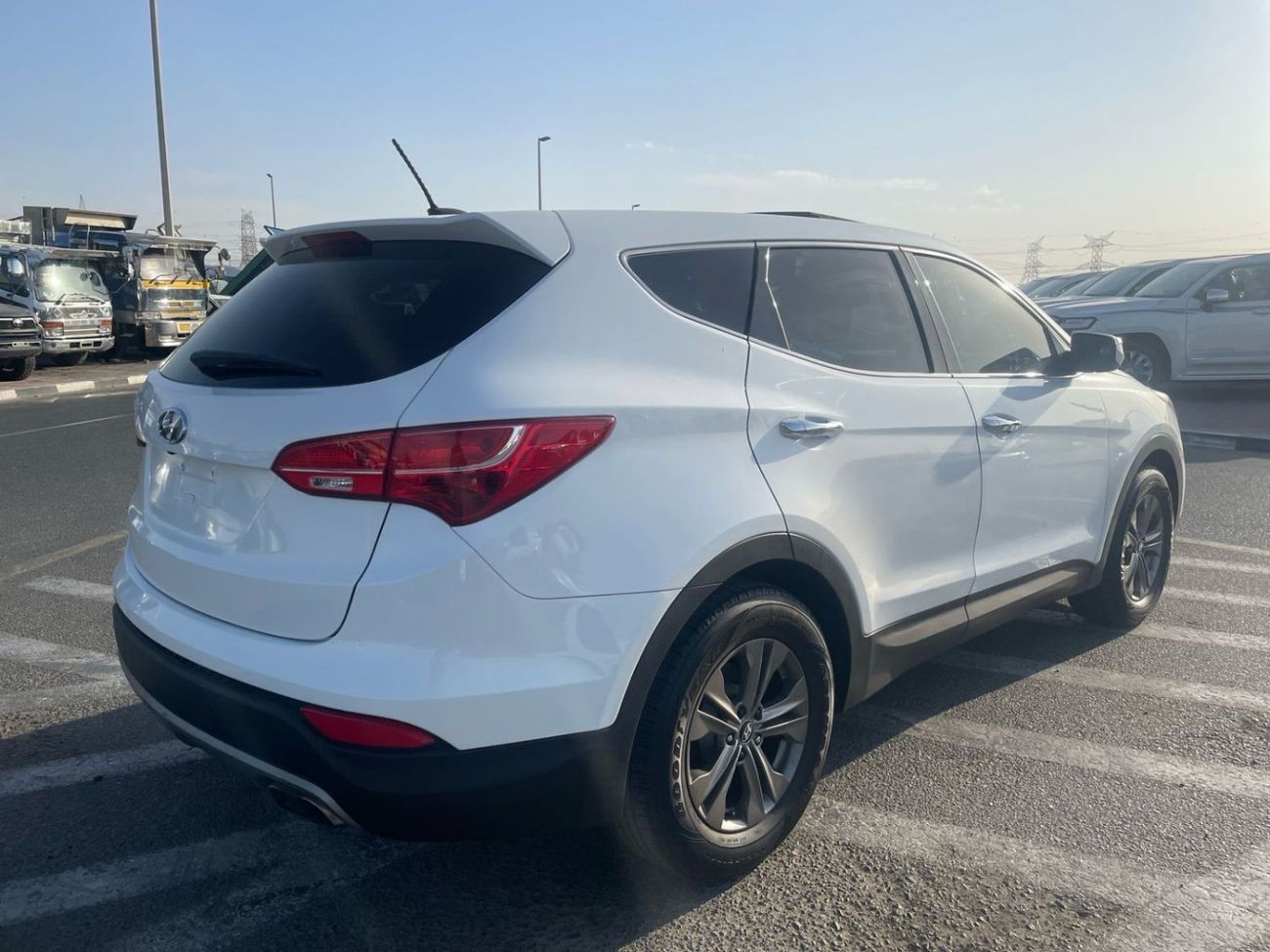 هيونداي سانتا في 2014 Hyundai Santa Fe Ultimate Full Option Panoramic View - Leather Electric Seats With Sensor 2.4L