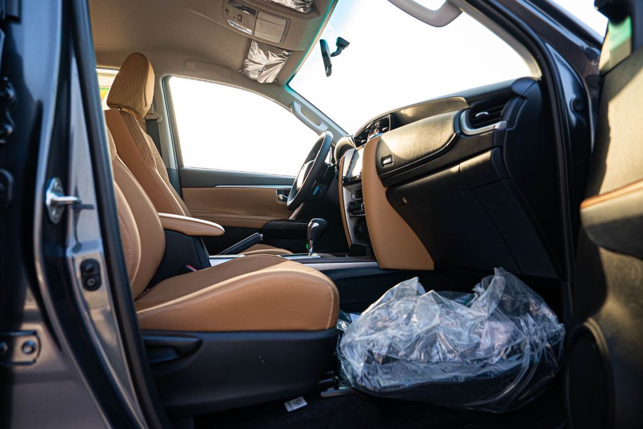 تويوتا فورتونر 2024 Toyota Fortuner HI 2.7 - Grey Mettalic Inside Quartz | Export Only