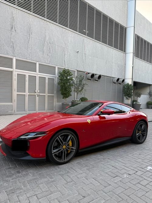 فيراري روما 3.9T V8