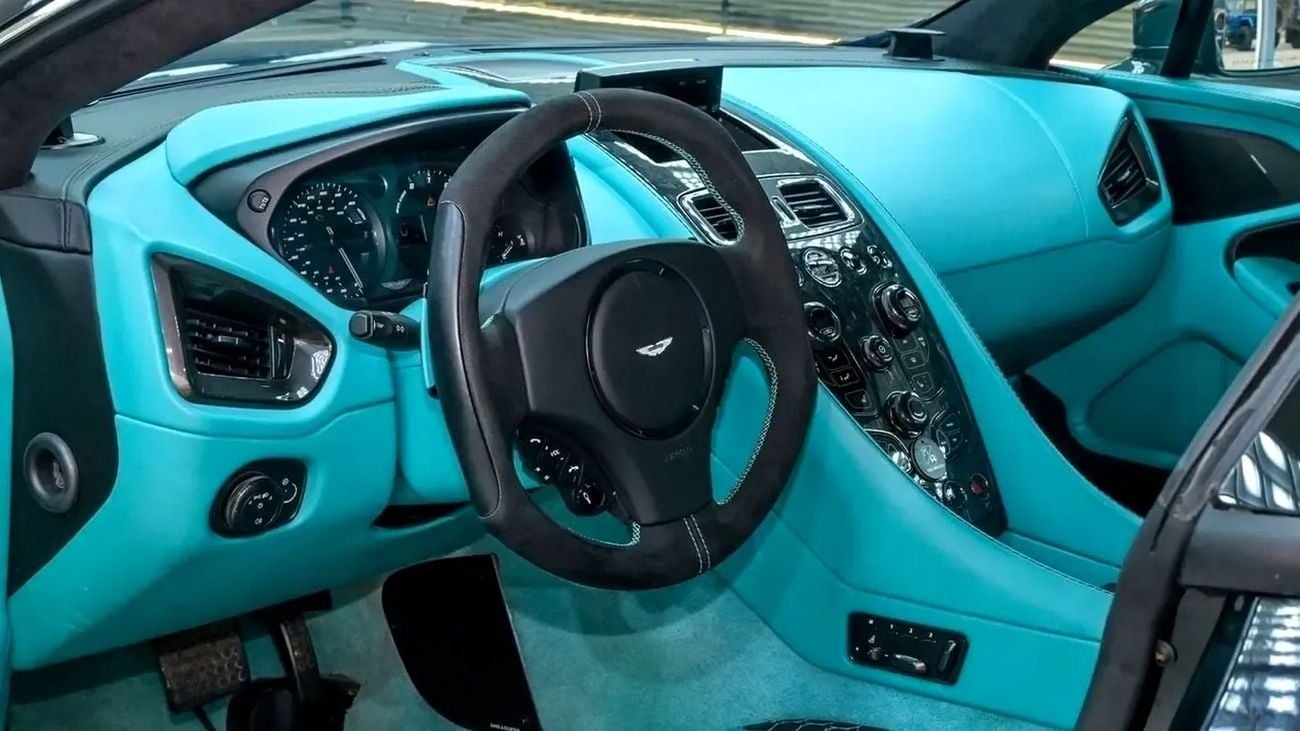 Aston Martin Vanquish STANDARD Aston Martin Vanquish 2014 GCC specs