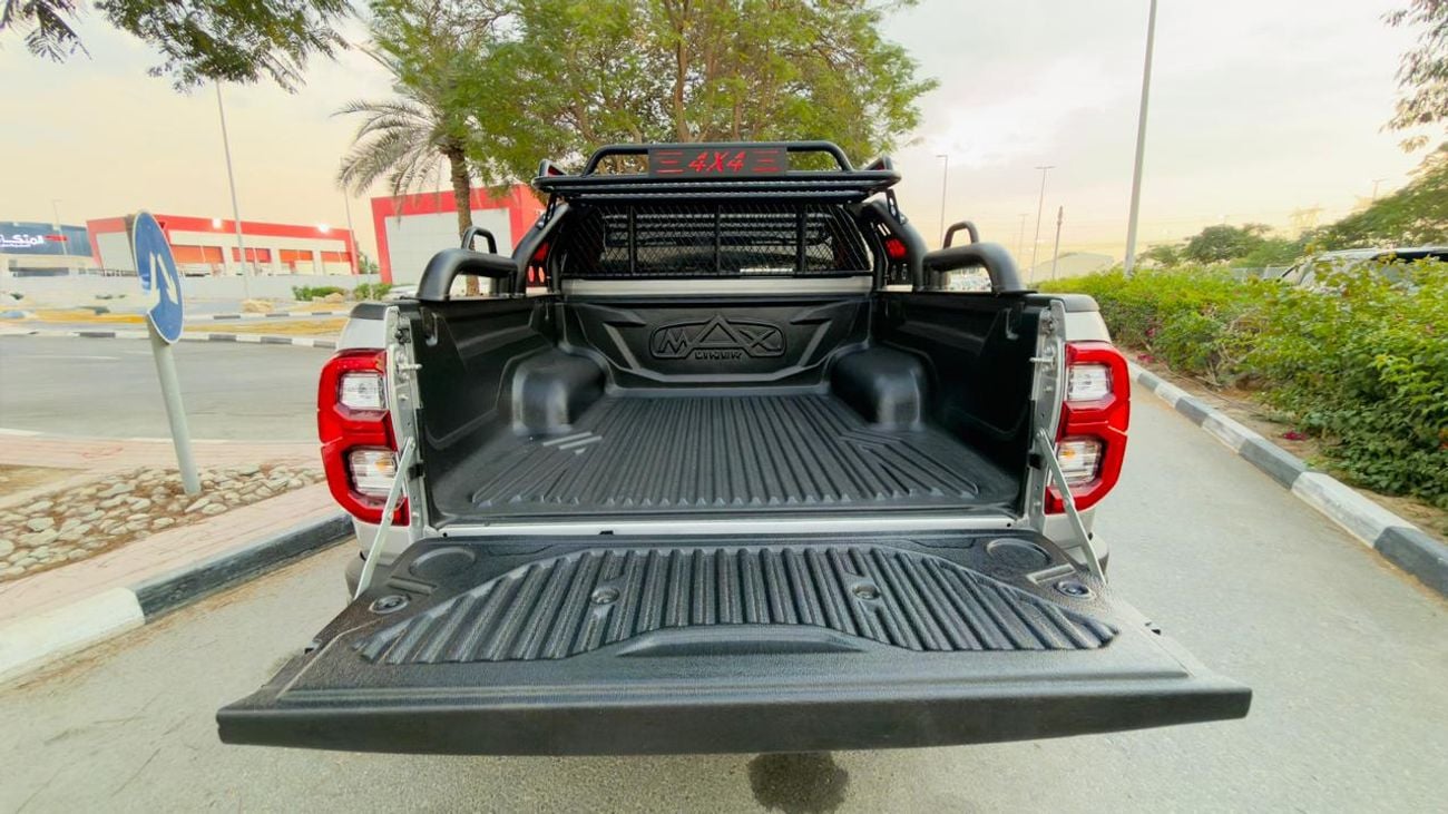 تويوتا هيلوكس GR SPORTS BODY KIT INSTALLED | DOUBLE CABIN | SPORTS BAR WITH BASKET | POWER WINDOWS | AT | RHD