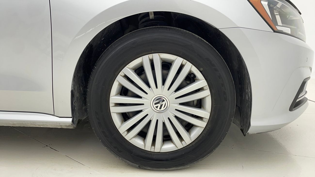 Volkswagen Passat TRENDLINE 2.5 | Zero Down Payment | Free Home Test Drive