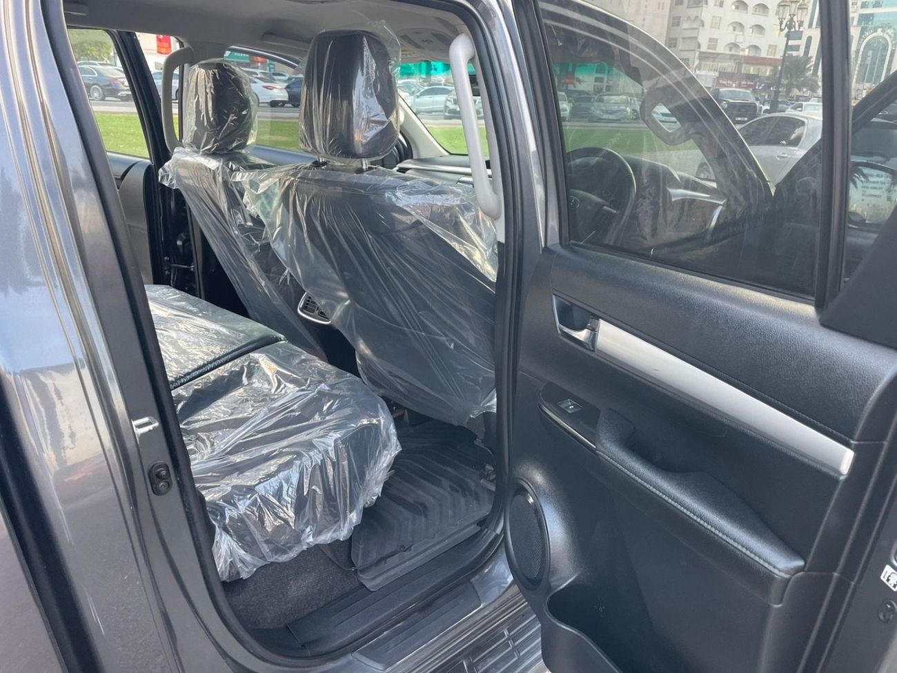 تويوتا هيلوكس SR5 FULL OPTION EXPORT FROM AUSTRALIA