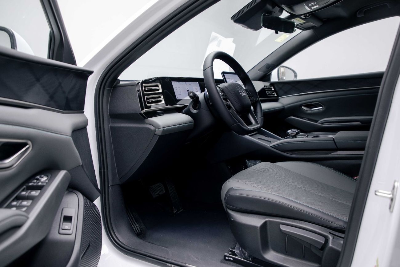 بي واي دي كين ال دي ام-اي Leading Version 1.5L - White Inside Grey | Export Only