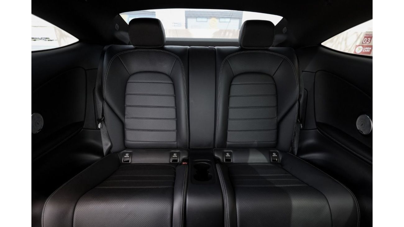 Mercedes-Benz C 300 Mercedes-Benz C300 AMG Pack 2018 American Spec under Warranty with Flexible Down-Payment/ Flood Free
