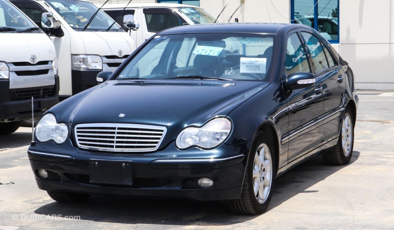 Mercedes-Benz C 240