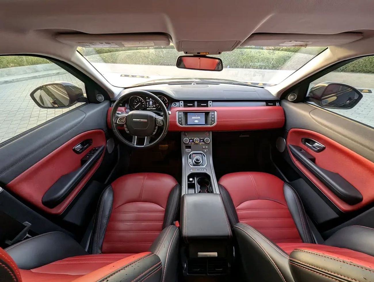 لاند روفر رانج روفر إيفوك SE US Premium Condition Clean Well Maintained Luxury SUV