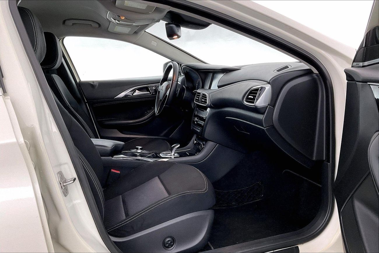 Infiniti QX30 Premium