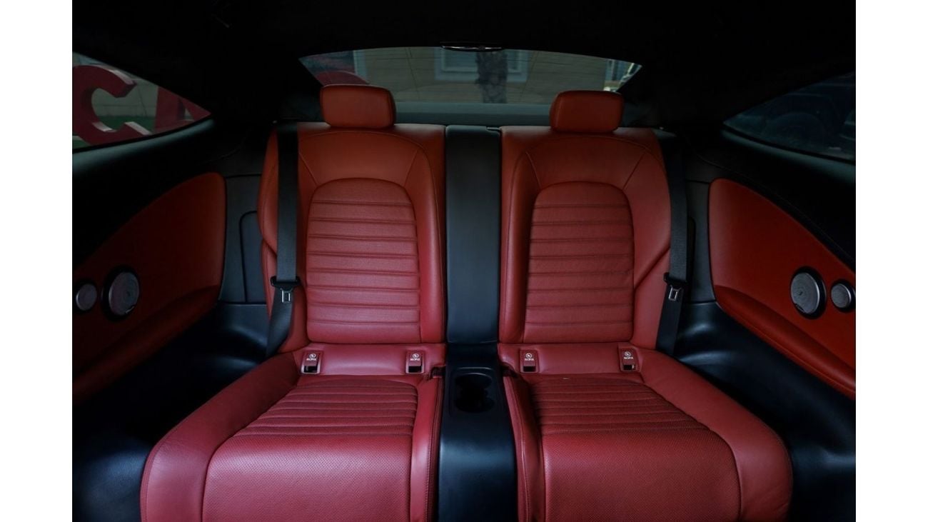 مرسيدس بنز C 300 Mercedes-Benz C300 AMG Pack 2017 GCC under Warranty with Flexible Down-Payment/ Flood Free.