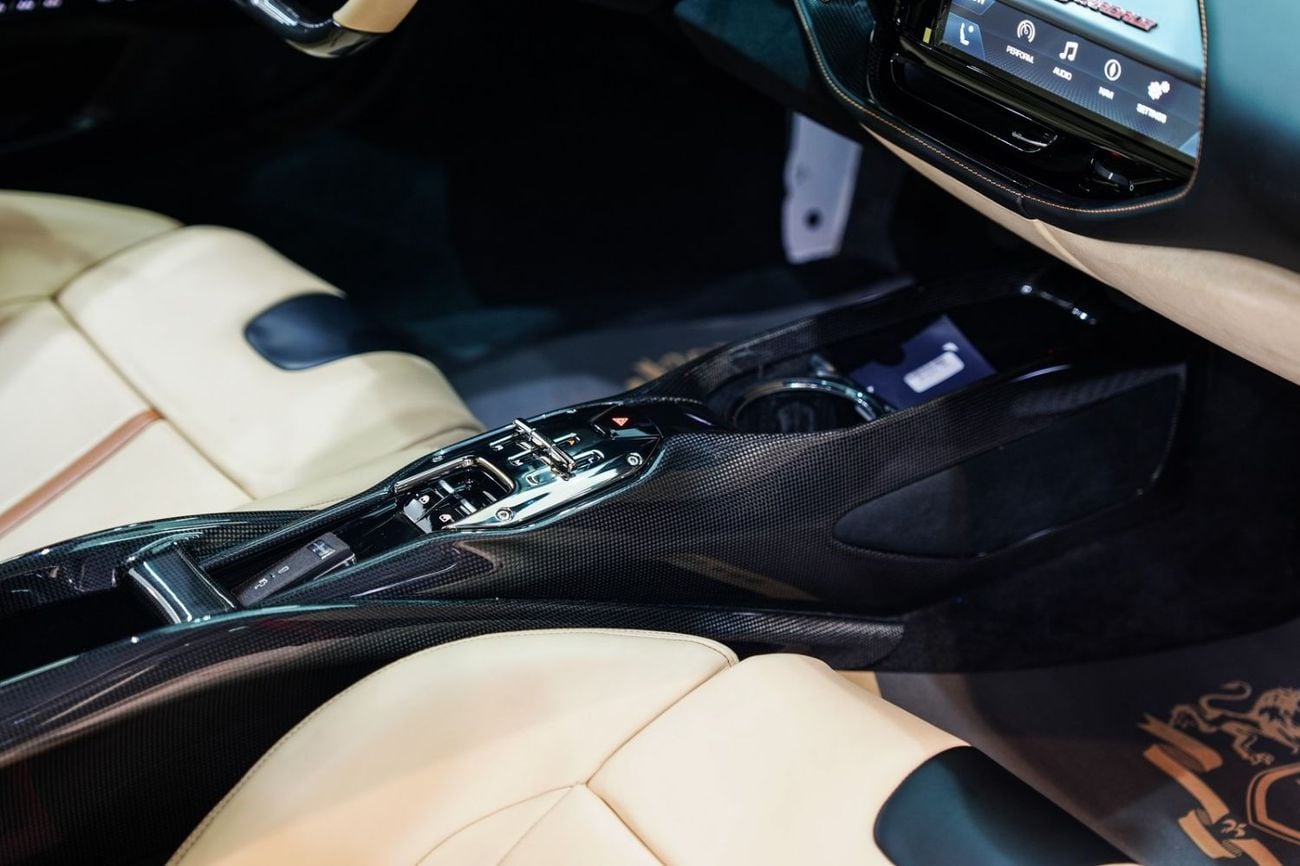 فيراري SF90 ستراديل STRADALE
