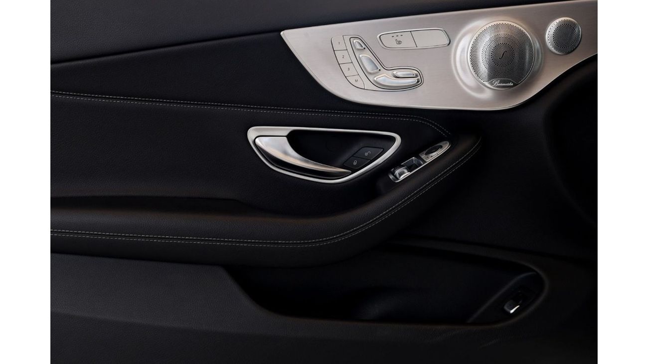 Mercedes-Benz C 300 Mercedes-Benz C300 AMG Pack 2018 American Spec under Warranty with Flexible Down-Payment/ Flood Free