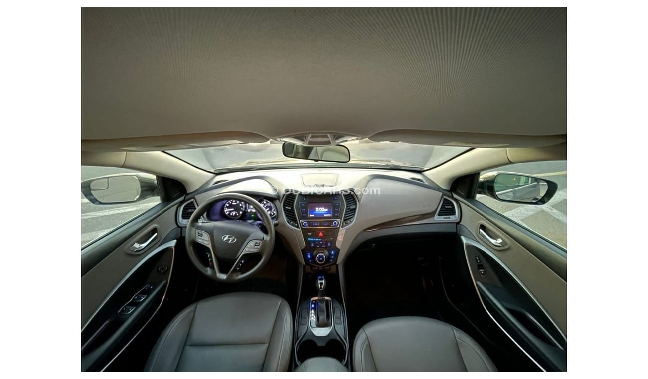 Hyundai Santa Fe “Offer”2018 Hyundai Santa Fe Sports 2.4L V4 AWD 4x4 -  - UAE PASS