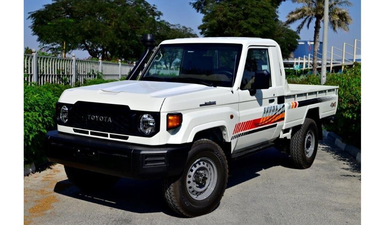Toyota Land Cruiser Pick Up 2024 TOYOTA LANDCRUISER 79 SINGLE CAB PICKUP 2.8L DEISEL 4WD AT