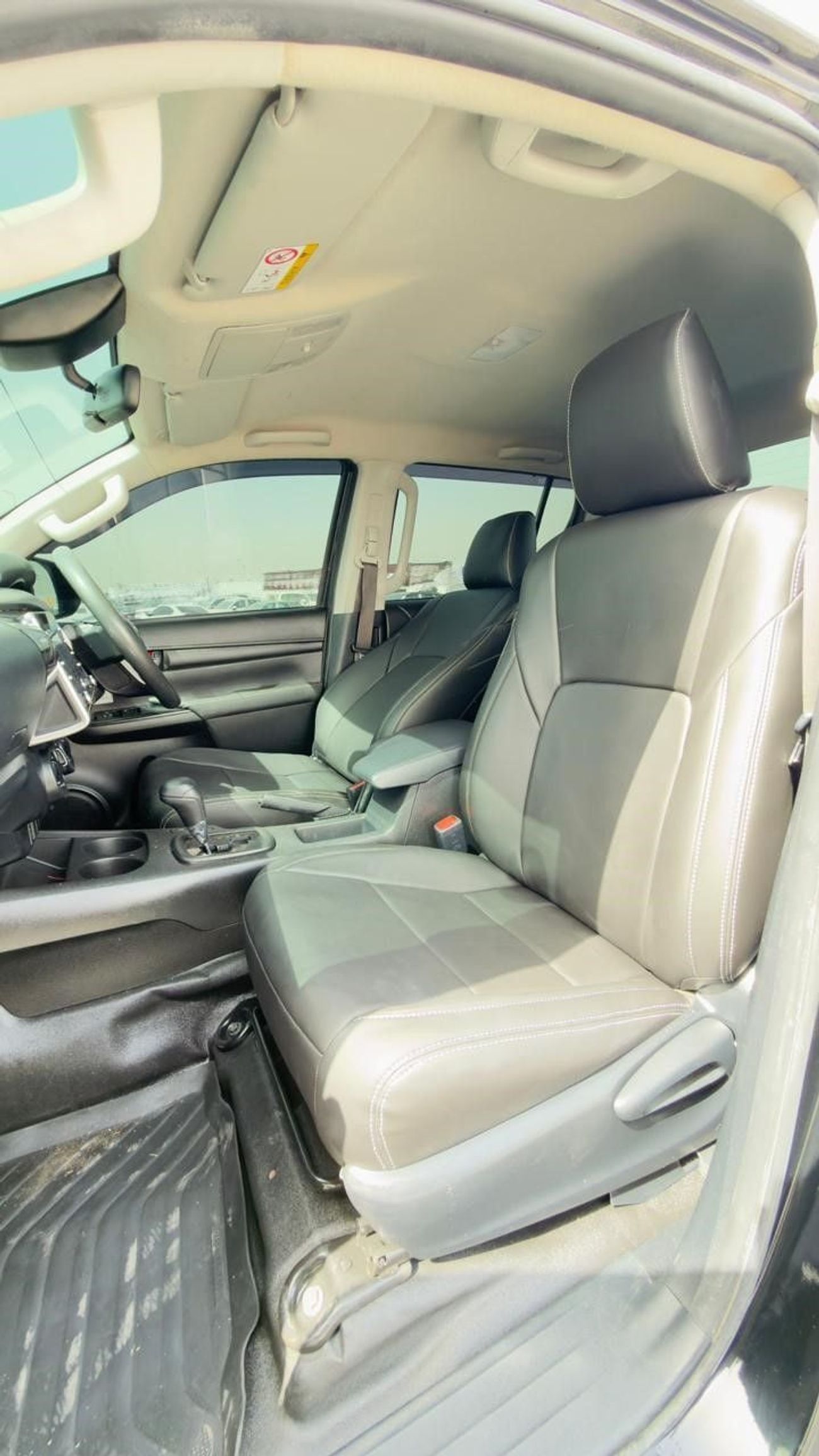 تويوتا هيلوكس 2020 | 2.8 DIESEL ENGINE | AT | RHD | HEAVY SPORTS BAR |  ROOF MOUNTED LED LIGHTS | BOOT COVER |  PR