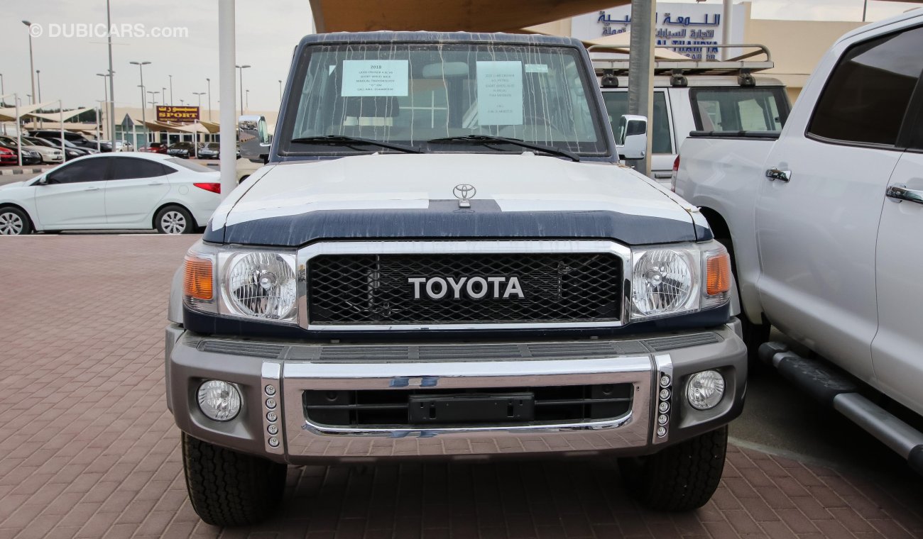 Toyota Land Cruiser 71 HARDTOP SHORT WHEEL BASE V6 4.0L PETROL 5 SEAT MANUAL TRANSMISSION