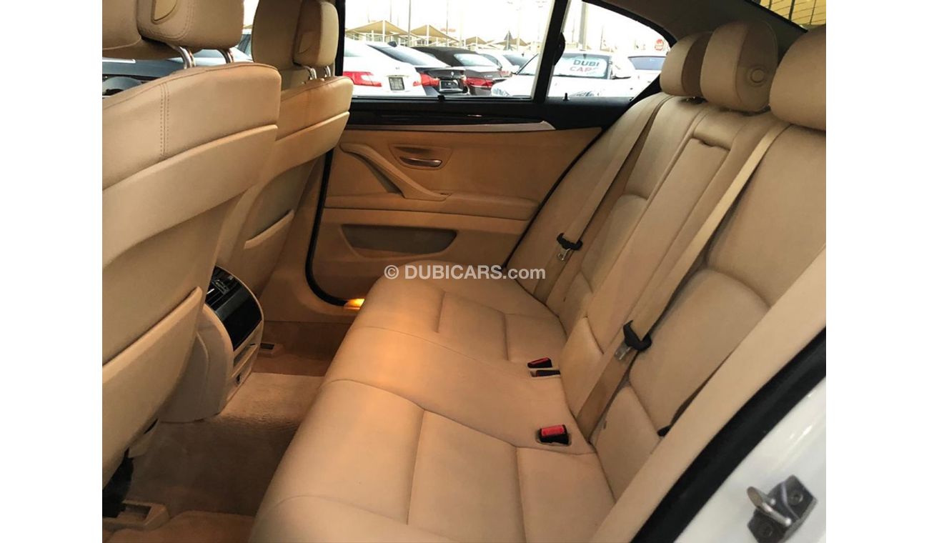 بي أم دبليو 528i موديل 2012 خليجي فل مواصفات كراسي جلد ومثبت سرعه وتحكم كهربي كامل ونظام صوت ممتاز وكاميرا خلفيه ومدخ