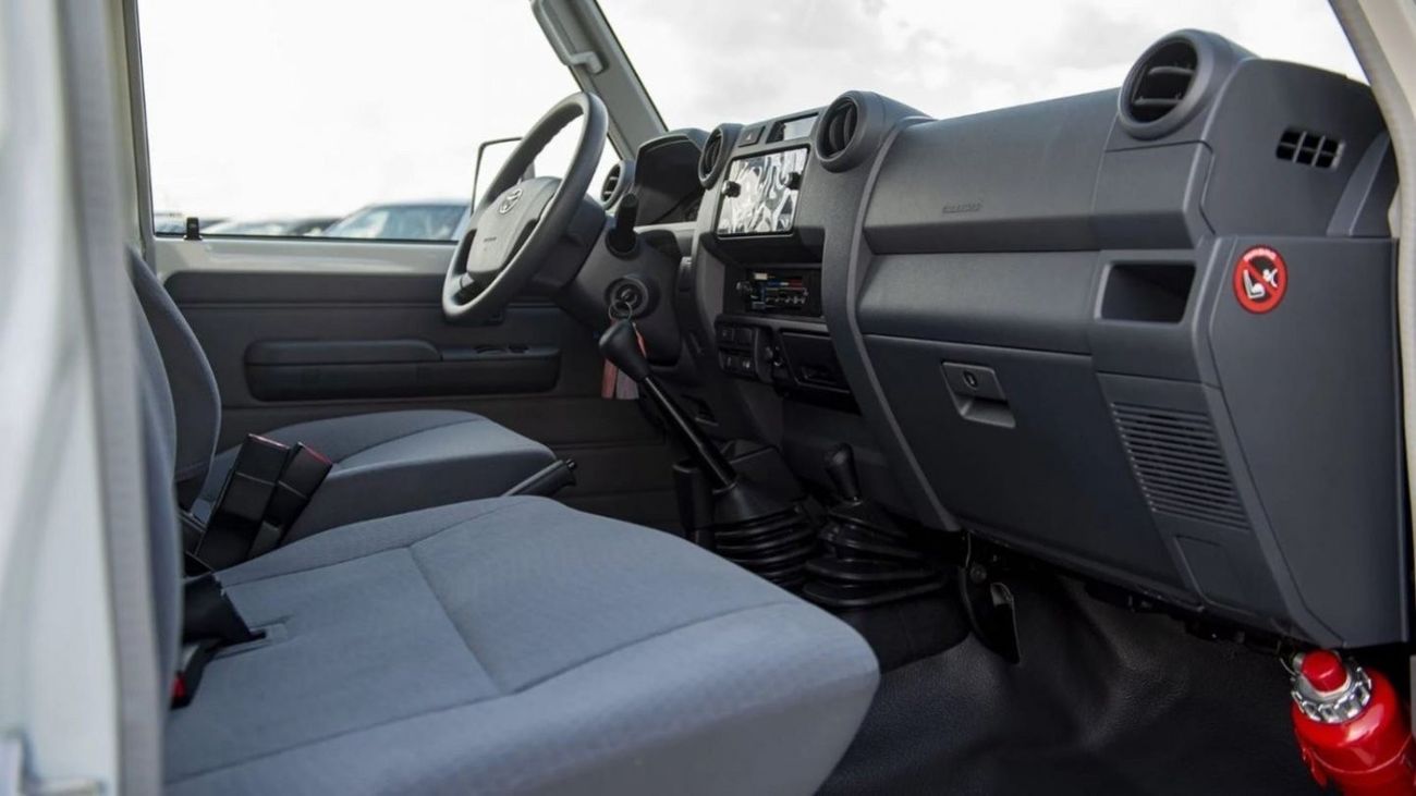 Toyota Land Cruiser 70 LAND CRUISER LC78 4.5L V8 DIESEL 3DOOR