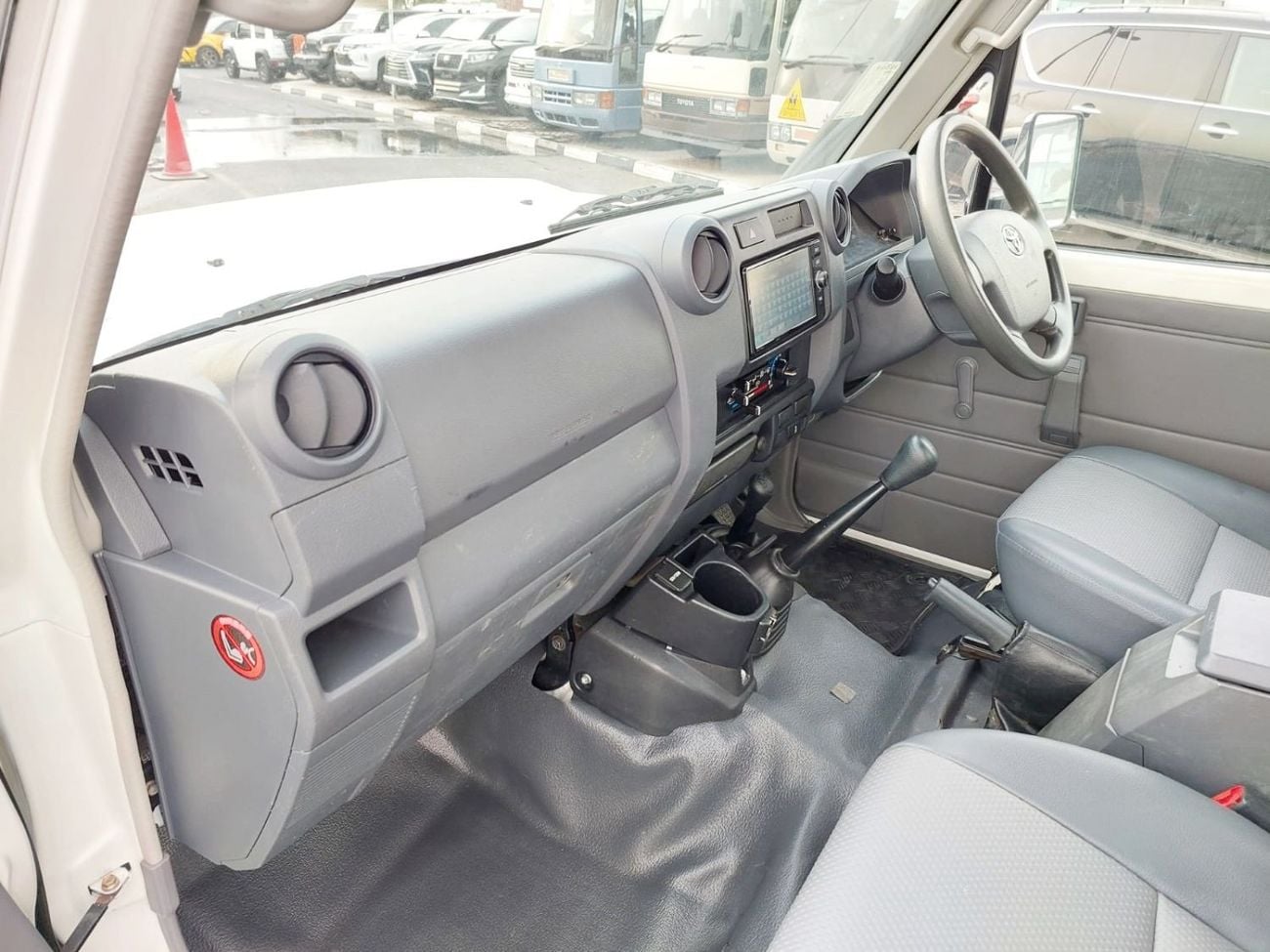 تويوتا لاند كروزر بيك آب TOYOTA LAND CRUISER PICK UP RIGHT HAND DRIVE(PM10017)