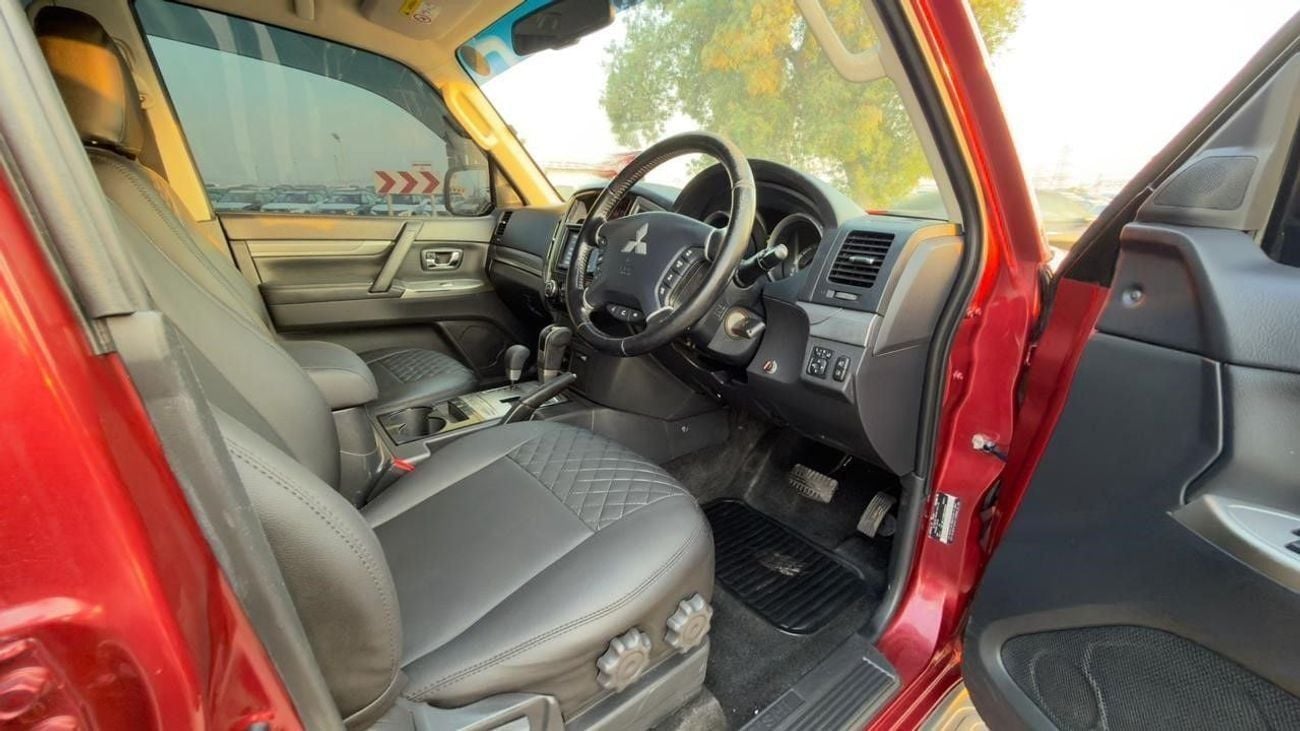 Mitsubishi Pajero 2017 | RHD | 3.2L DIESEL ENGINE | AUTOMATIC TRANSMISSION | RHINO ROOF RACK | 4WD